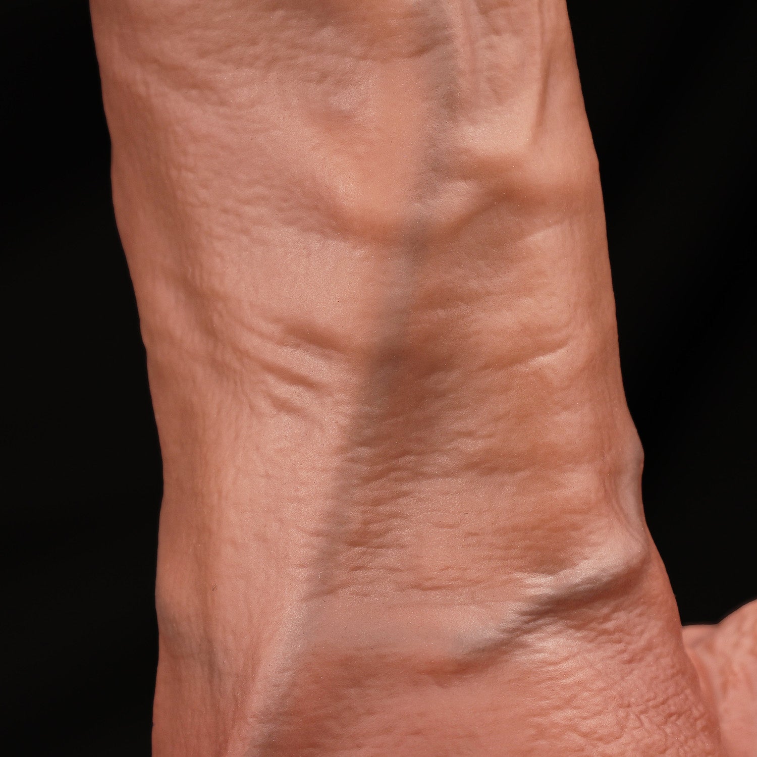 veins details of the heavyweight dildo